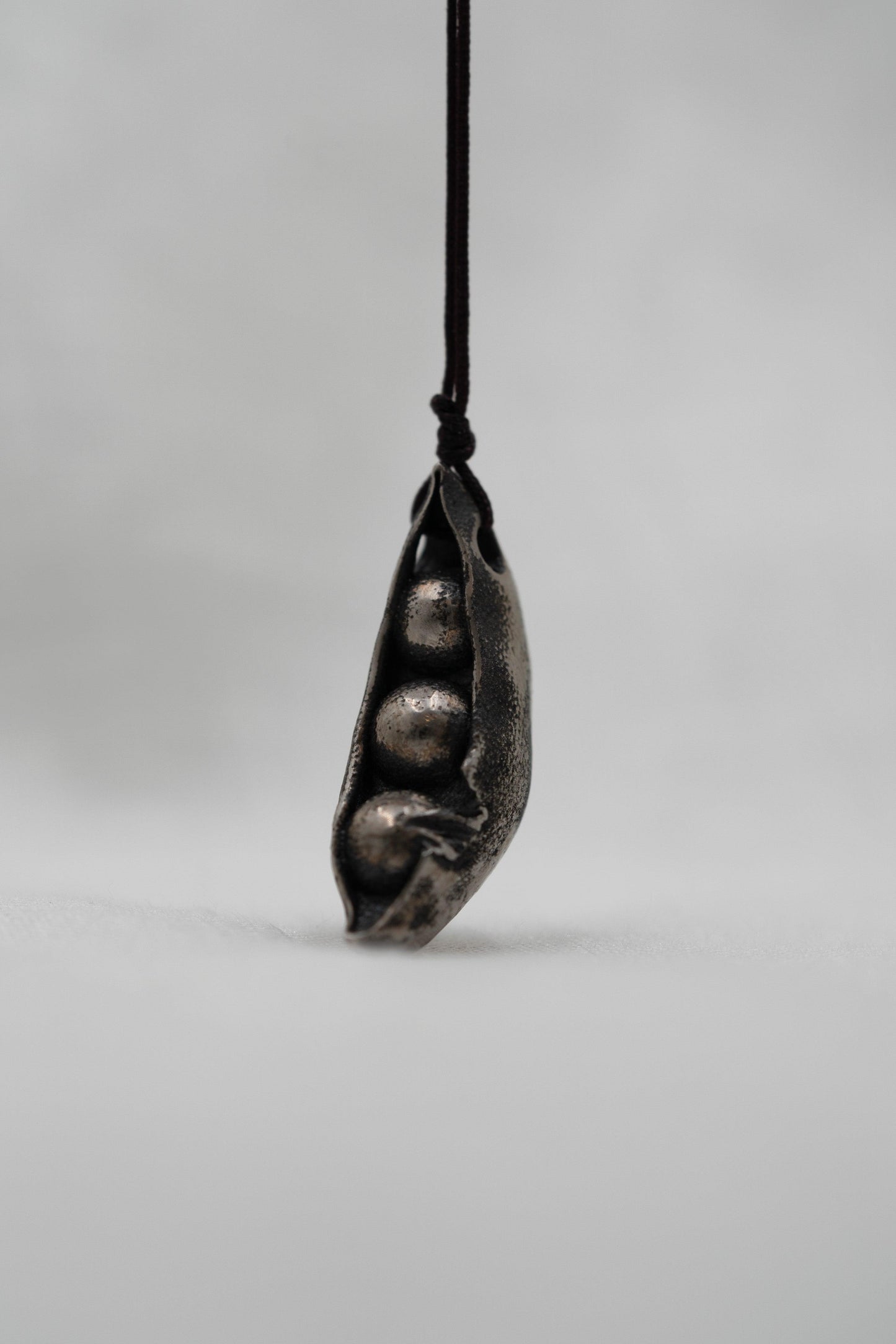 Sterling Silver Open Peapod Pendant - Meilan Jewelry & Arts Ltd