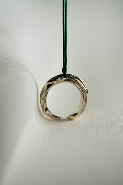 18K White Gold Enso Pendant