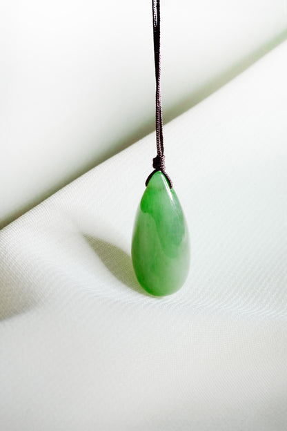 Light Green Jadeite Drip with Bright Green patches