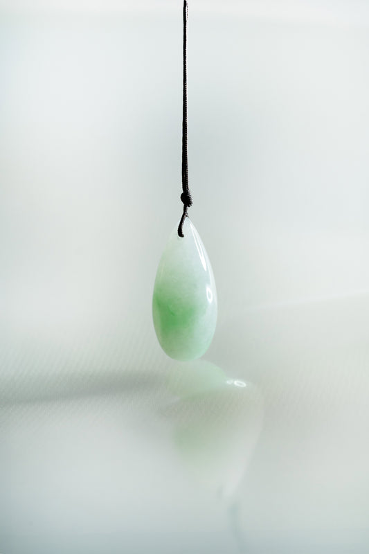 Pale Green Jadeite Drip with Light and Medium Green patches