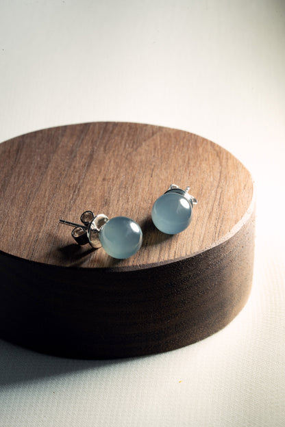 Pale Bluish Green Jadeite Earring with 18K White Gold 