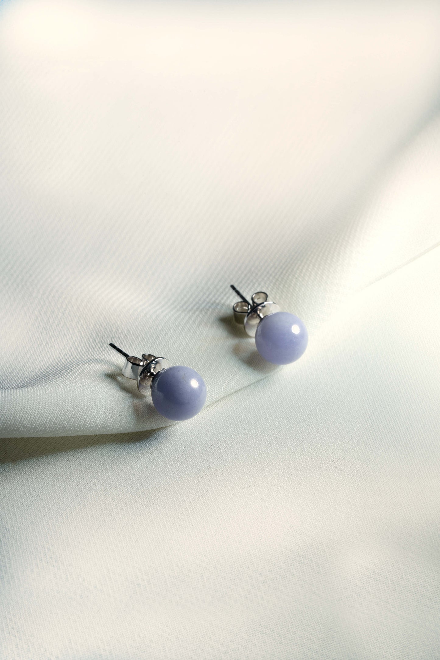 Light Purple Jadeite Earring with 18K White Gold