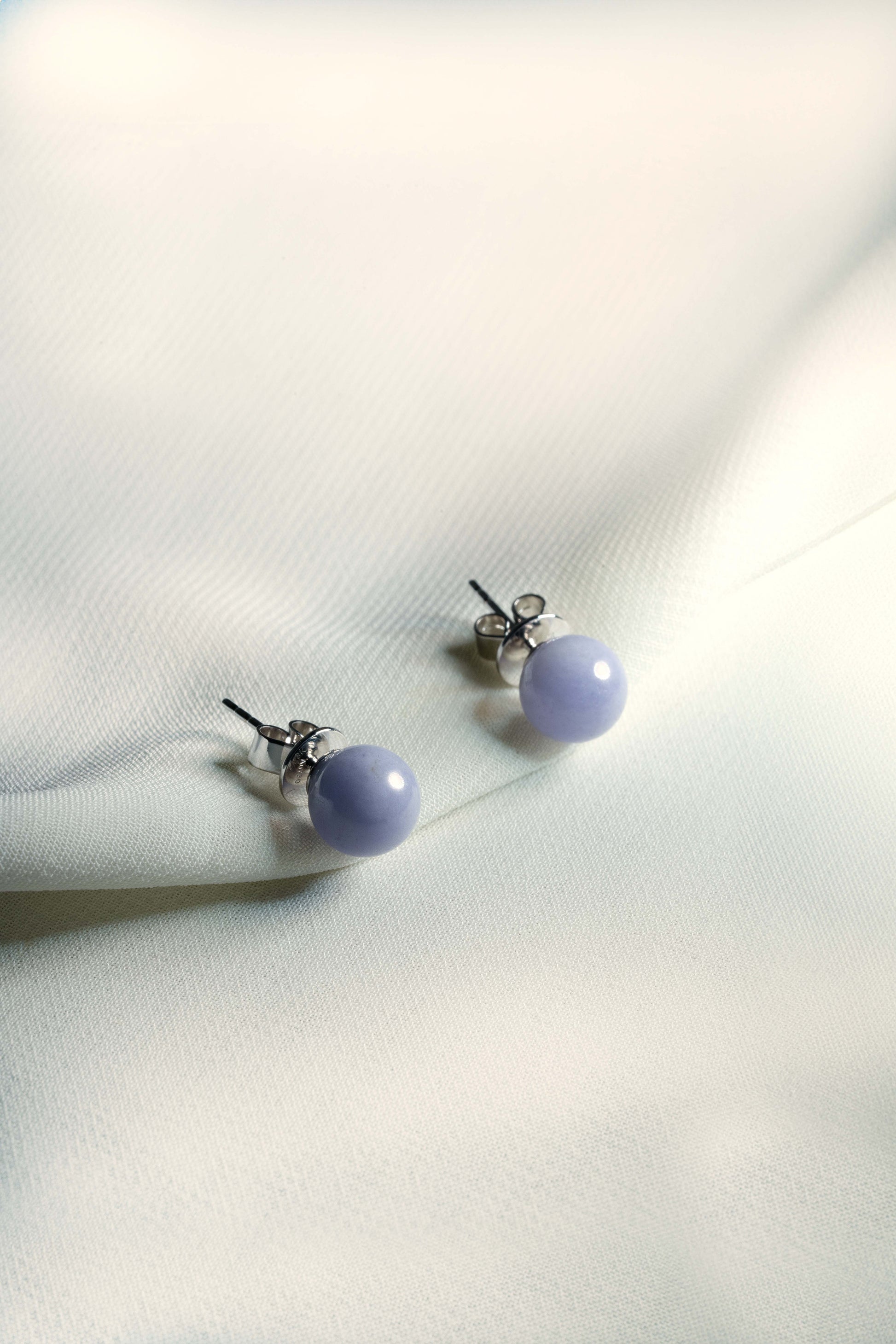 Light Purple Jadeite Earring with 18K White Gold