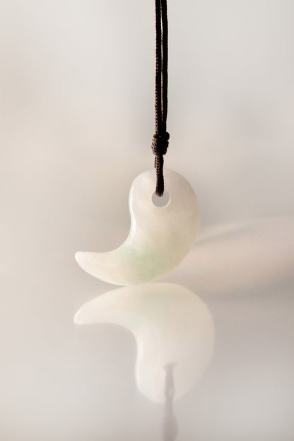 White Jadeite Comma