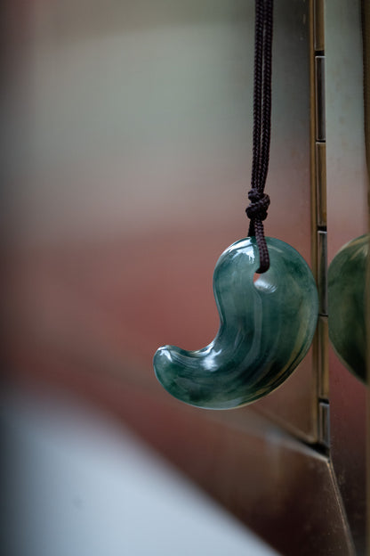 Deep Bluish Green Jadeite Comma with Medium Bluish Green patches