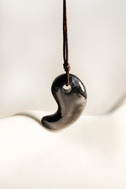 Black Comma Jadeite with Grey spots