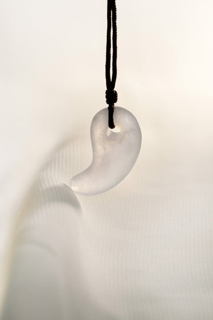 Comma - White Jadeite - #136