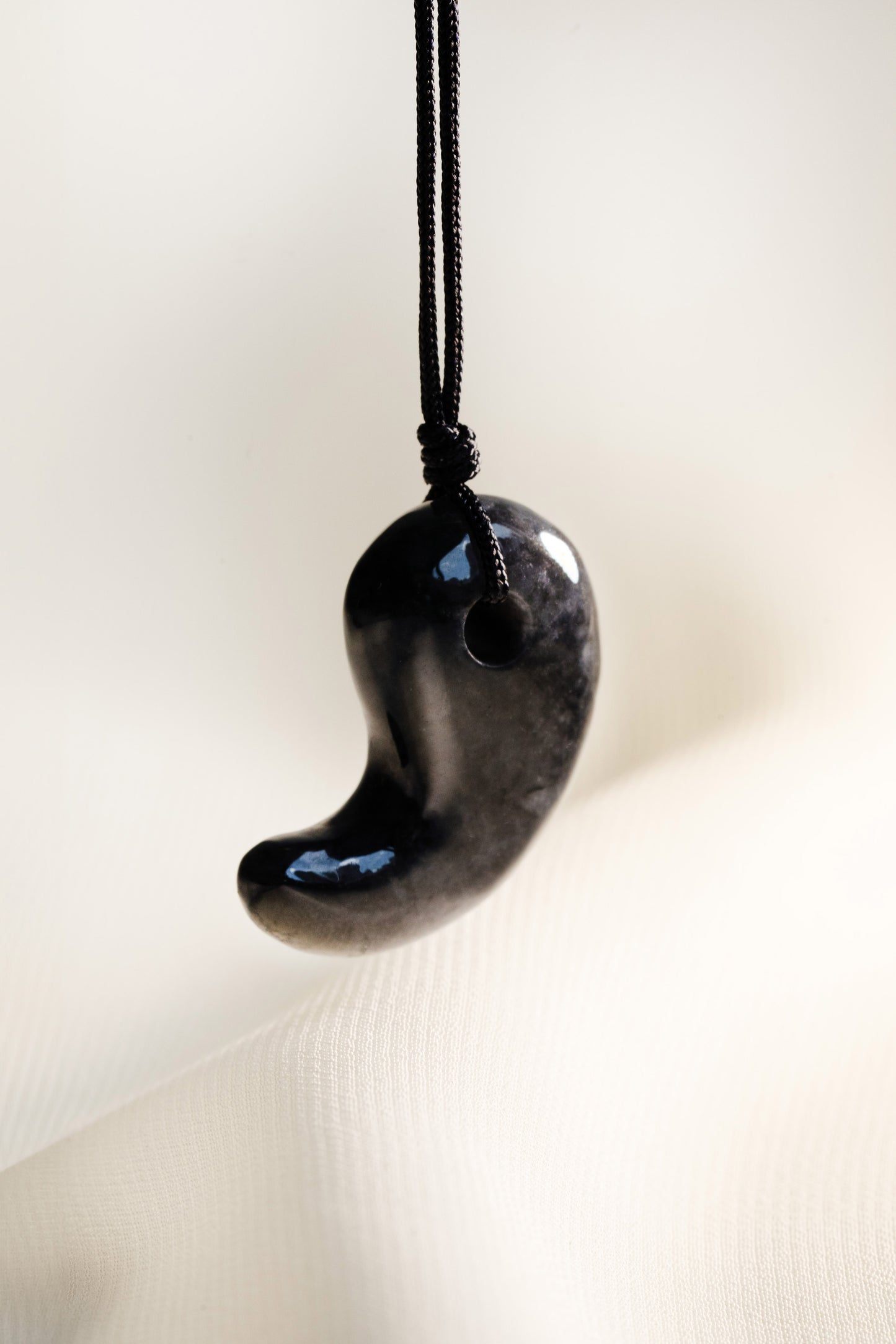 Comma - Black Jadeite - #111