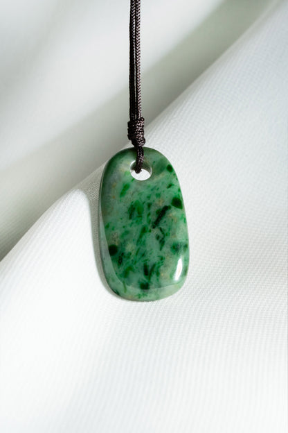 Tag - Oval - Green Jadeite - #04