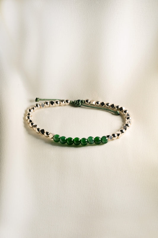 Intense Green Jadeite Bead Bracelet with 925 Silver Nuggets