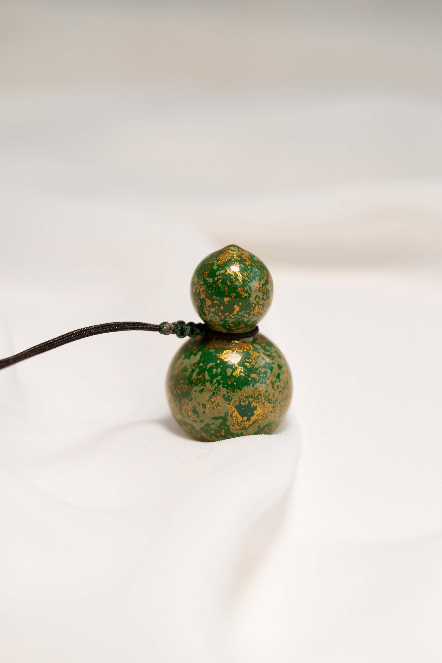 Green Multicolored Lacquer Wulu Pendant with string