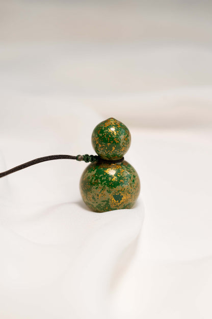 Green Multicolored Lacquer Wulu Pendant with string
