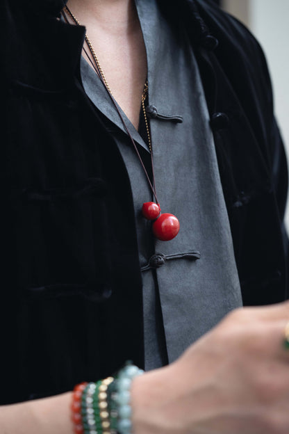 Plain Red Lacquer Wulu Pendant matches with Grey Tang Jacket