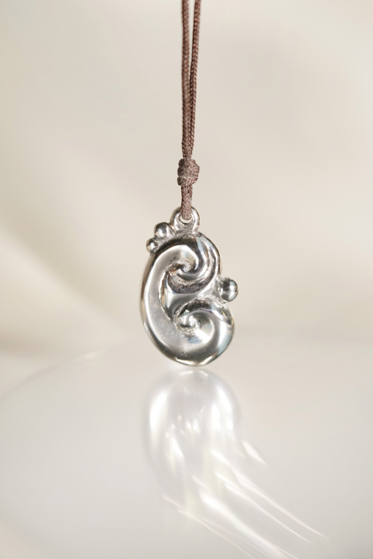 Sterling Silver Prosperia Pendant in Small size in 12.84g