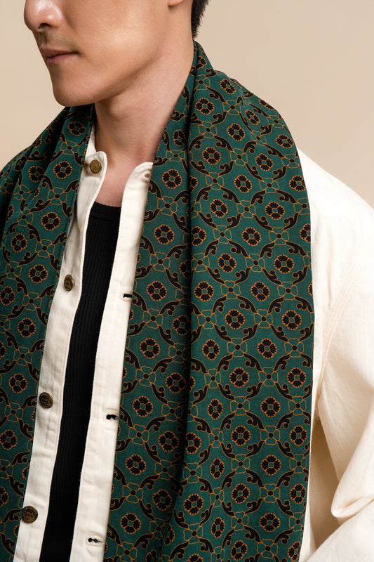 Green Lucky Clover Leaf Silk Scarf (Without Fringes)