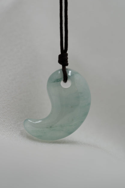 Comma - Jadeite - #56 - Meilan Jewelry & Arts Ltd