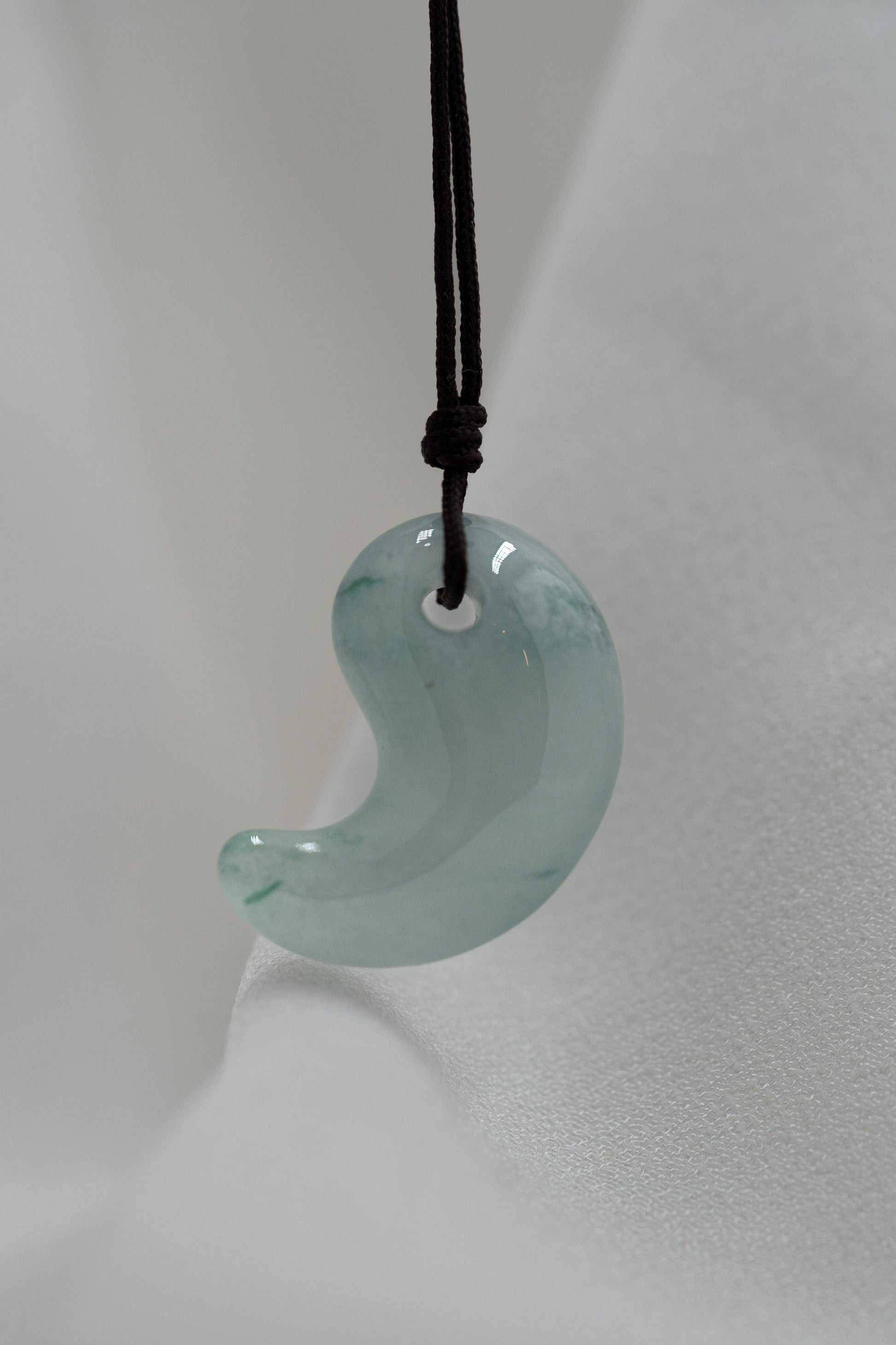 Comma - Jadeite - #26 - Meilan Jewelry & Arts Ltd