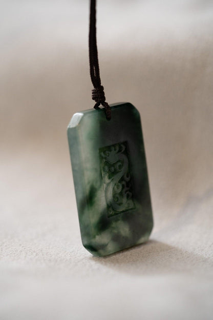 Tag with Engraved Dragon - Jadeite - #02 - Meilan Jewelry & Arts Ltd